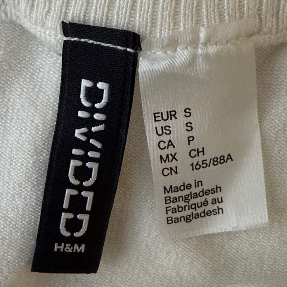 Divided Classic White Short-Sleeve Knit Top Size S - Picture 4 of 5